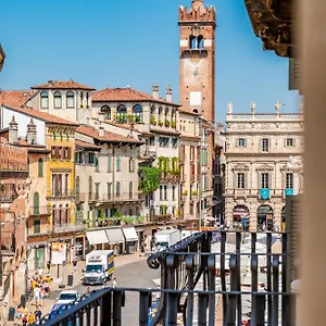 Hoomee Piazza Erbe Verona